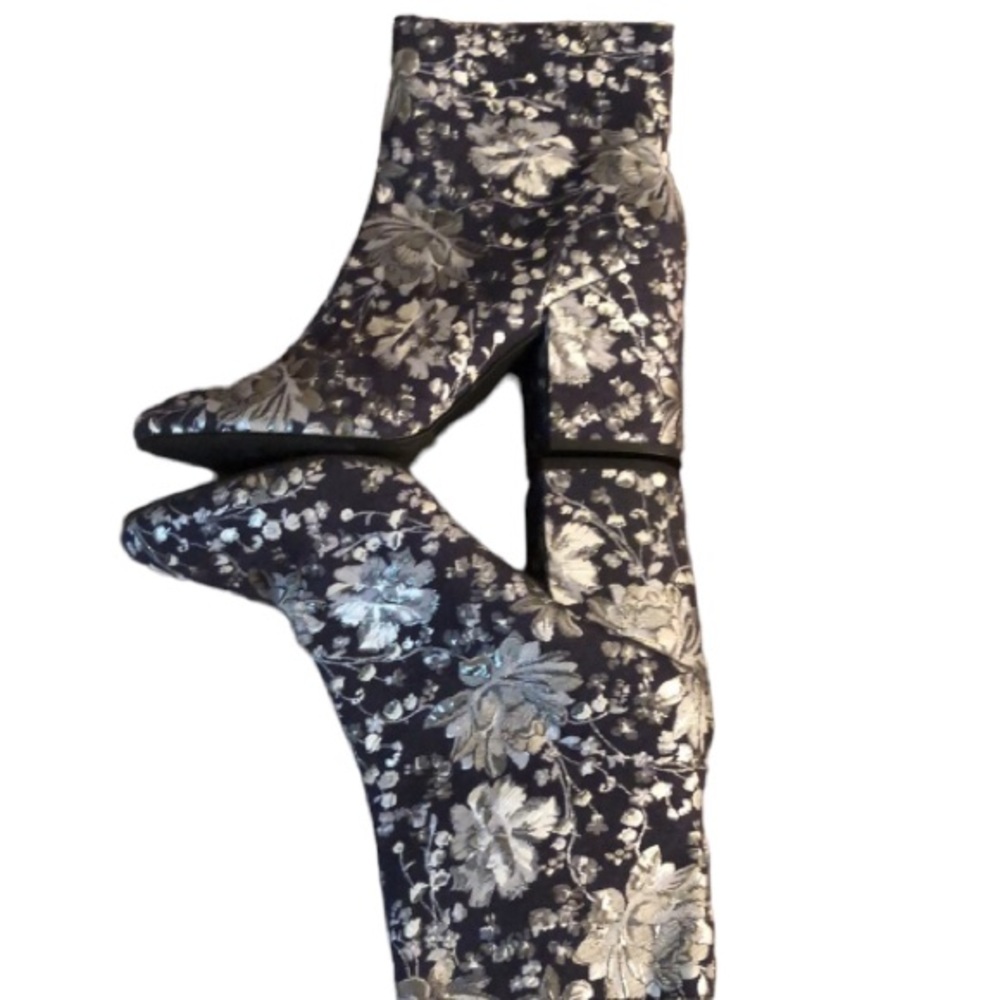 MERONA size 11 dark grayish navy & Silver Floral print boots block heel
